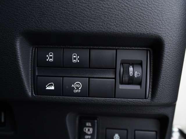 デリカミニ T プレミアム 純正9型ナビ バンパーガード(DANSHAQ) マッドフラップ エクステリアパッケージ エンジンフードエンブレム ETC ルーフレール 両側電動スライドドア ドライブレコーダー 純正エンジンスターター(16枚目)