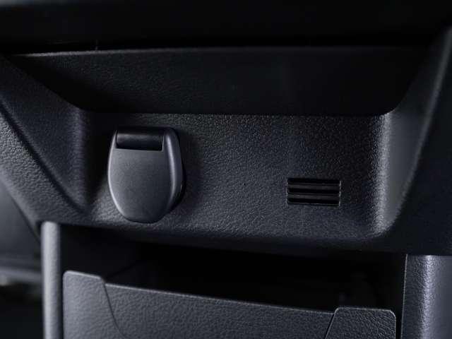 デリカミニ T プレミアム 純正9型ナビ バンパーガード(DANSHAQ) マッドフラップ エクステリアパッケージ エンジンフードエンブレム ETC ルーフレール 両側電動スライドドア ドライブレコーダー 純正エンジンスターター(28枚目)