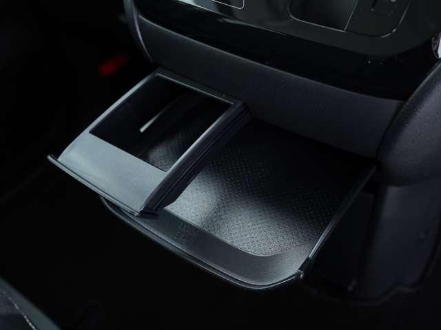 デリカミニ T プレミアム 純正9型ナビ バンパーガード(DANSHAQ) マッドフラップ エクステリアパッケージ エンジンフードエンブレム ETC ルーフレール 両側電動スライドドア ドライブレコーダー 純正エンジンスターター(29枚目)