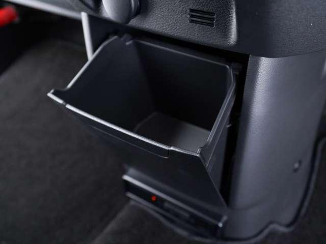 デリカミニ T プレミアム 純正9型ナビ バンパーガード(DANSHAQ) マッドフラップ エクステリアパッケージ エンジンフードエンブレム ETC ルーフレール 両側電動スライドドア ドライブレコーダー 純正エンジンスターター(30枚目)