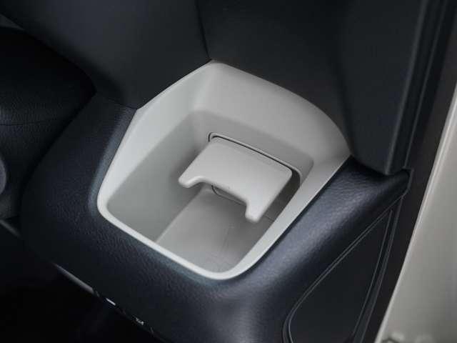 デリカミニ T プレミアム 純正9型ナビ バンパーガード(DANSHAQ) マッドフラップ エクステリアパッケージ エンジンフードエンブレム ETC ルーフレール 両側電動スライドドア ドライブレコーダー 純正エンジンスターター(31枚目)