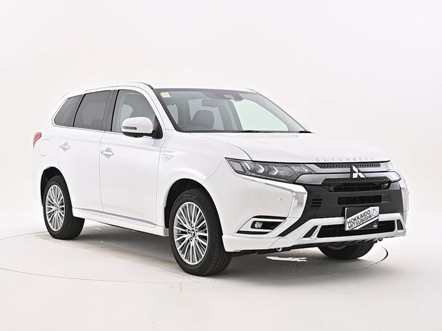 アウトランダーＰＨＥＶ Ｇ　ナビ　マルチアラウンドモニター　電気温水式ヒーター　１５００Ｗ給電　夏冬タイヤセット有　電動リアゲート　衝突被害軽減ブレーキ　横滑り防止装置（21枚目）