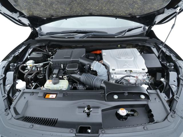 エクリプスクロスＰＨＥＶ Ｐ　電気温水式ヒーター　ルーフボックス　純正スマホ連携ナビ　１５００Ｗ給電　マルチアラウンドモニター　ＥＴＣ　ドライブレコーダー（33枚目）