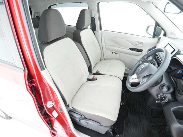 ｅＫワゴン Ｍ　ナビ　バックカメラ　前後ドライブレコーダー　ワンオーナー　シートヒーター　障害物センサー　横滑り防止装置　夏冬タイヤセット　レーンキープアシスト（7枚目）