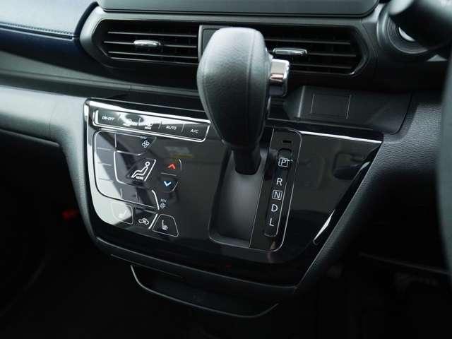 ｅＫクロス Ｇ　エクステリアガーニッシュＰＫＧ（フロントバンパーガーニッシュ・テールゲートガーニッシュ）　ナビ　バックカメラ　シートヒーター　夏冬タイヤセット有　障害物センサー（14枚目）