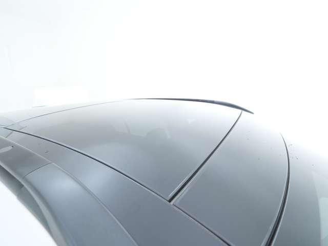 新車時オプションであるルーフレールも装着☆様々なアタッチメントの装着が可能です！