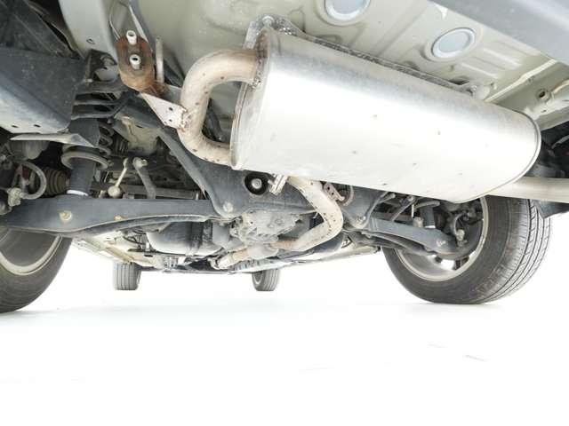 下回り防錆塗装メニューは、下回り防錆をはじめ、パネル等の内側の内部防錆、マフラー防錆など豊富なメニューをご用意しております♪お気軽にご相談ください♪