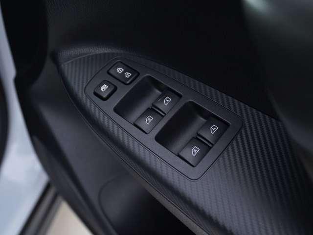 エクリプスクロス ブラックエディション 電動サンルーフ&ルーフレール 純正スマホ連携8インチナビ マルチアラウンドモニター 電動リアゲート ヘッドアップディスプレイ ハーフレザーシート(29枚目)