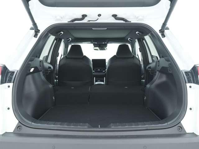 カローラクロス ハイブリッド　Ｚ　純正１０．５インチナビ　全周囲カメラ　ＥＴＣ　寒冷地仕様　１５００Ｗ給電　電動シート　電動リアゲート　ガラスルーフ（10枚目）