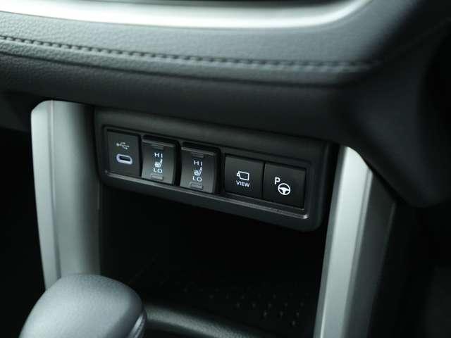 カローラクロス ハイブリッド　Ｚ　純正１０．５インチナビ　全周囲カメラ　ＥＴＣ　寒冷地仕様　１５００Ｗ給電　電動シート　電動リアゲート　ガラスルーフ（13枚目）