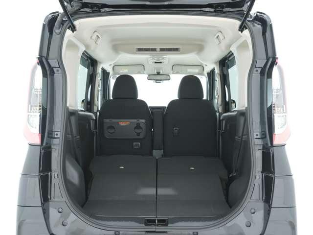 ｅＫクロススペース Ｔ　プラスエディション　ＣＤオーディオ　マルチアラウンドモニター　両側電動スライドドア　ハンズフリーオートスライドドア　ベンチシート　シートヒーター（11枚目）