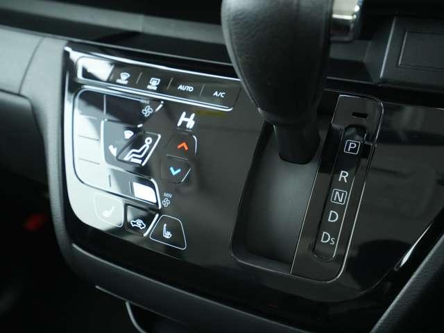 ｅＫクロススペース Ｔ　プラスエディション　ＣＤオーディオ　マルチアラウンドモニター　両側電動スライドドア　ハンズフリーオートスライドドア　ベンチシート　シートヒーター（16枚目）