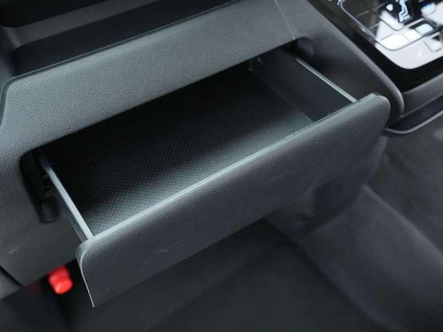 ｅＫクロススペース Ｔ　プラスエディション　ＣＤオーディオ　マルチアラウンドモニター　両側電動スライドドア　ハンズフリーオートスライドドア　ベンチシート　シートヒーター（22枚目）