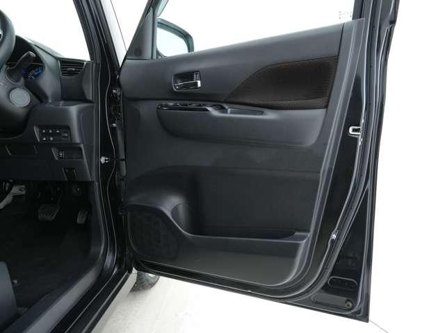 ｅＫクロススペース Ｔ　プラスエディション　ＣＤオーディオ　マルチアラウンドモニター　両側電動スライドドア　ハンズフリーオートスライドドア　ベンチシート　シートヒーター（32枚目）