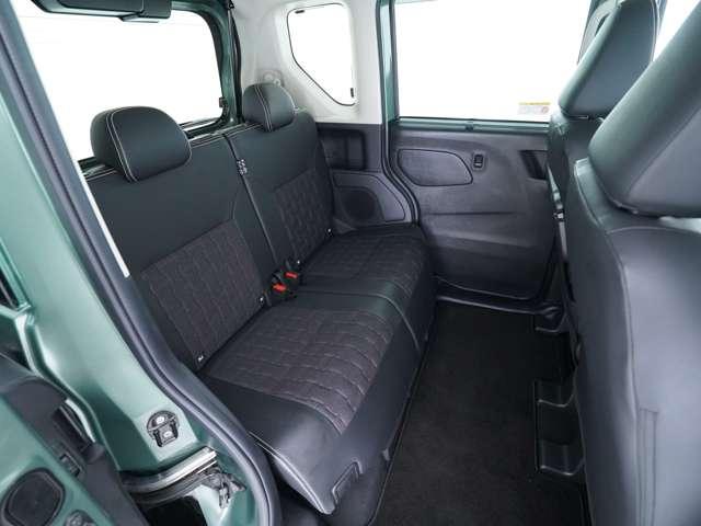 デリカミニ Ｔ　プレミアム　バンパーガード（ＤＡＮＳＨＡＱ）　アダプティブＬＥＤヘッドライト　１１型ディスプレイオーディオ　純正エンジンスターター　両側電動スライドドア　ＥＴＣ　マイパイロット　撥水シート　ワンオーナー（10枚目）