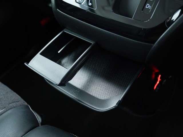 デリカミニ Ｔ　プレミアム　バンパーガード（ＤＡＮＳＨＡＱ）　アダプティブＬＥＤヘッドライト　１１型ディスプレイオーディオ　純正エンジンスターター　両側電動スライドドア　ＥＴＣ　マイパイロット　撥水シート　ワンオーナー（27枚目）