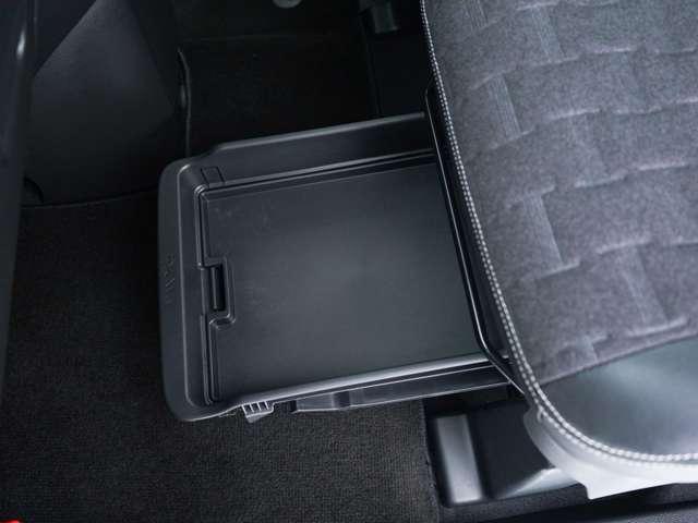 デリカミニ Ｔ　プレミアム　バンパーガード（ＤＡＮＳＨＡＱ）　アダプティブＬＥＤヘッドライト　１１型ディスプレイオーディオ　純正エンジンスターター　両側電動スライドドア　ＥＴＣ　マイパイロット　撥水シート　ワンオーナー（32枚目）