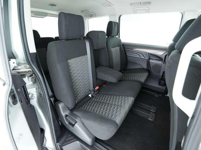 デリカＤ：５ Ｐ　純正１０．１型ナビ　両側電動スライドドア　ドライブレコーダー　ＥＴＣ　電動シート　電動リアゲート　シートヒーター　パドルシフト　ハンドルヒーター　アダプティブクルーズコントロール（7枚目）