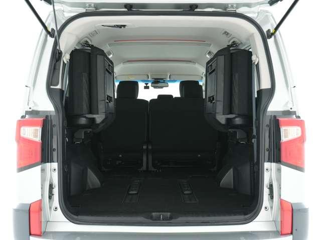 デリカＤ：５ Ｐ　純正１０．１型ナビ　両側電動スライドドア　ドライブレコーダー　ＥＴＣ　電動シート　電動リアゲート　シートヒーター　パドルシフト　ハンドルヒーター　アダプティブクルーズコントロール（10枚目）