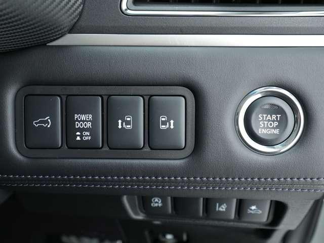 デリカＤ：５ Ｐ　純正１０．１型ナビ　両側電動スライドドア　ドライブレコーダー　ＥＴＣ　電動シート　電動リアゲート　シートヒーター　パドルシフト　ハンドルヒーター　アダプティブクルーズコントロール（12枚目）