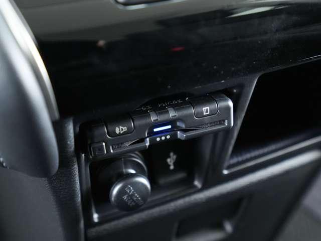 デリカＤ：５ Ｐ　純正１０．１型ナビ　両側電動スライドドア　ドライブレコーダー　ＥＴＣ　電動シート　電動リアゲート　シートヒーター　パドルシフト　ハンドルヒーター　アダプティブクルーズコントロール（16枚目）