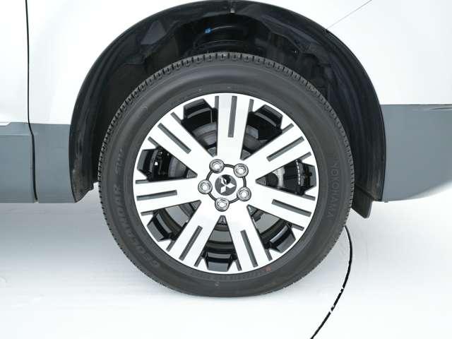 デリカＤ：５ Ｐ　純正１０．１型ナビ　両側電動スライドドア　ドライブレコーダー　ＥＴＣ　電動シート　電動リアゲート　シートヒーター　パドルシフト　ハンドルヒーター　アダプティブクルーズコントロール（18枚目）