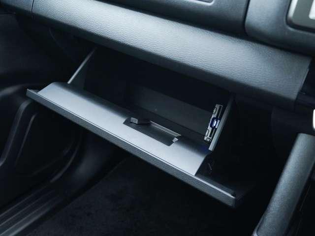 トライトン ＧＳＲ　純正スマホ連携ナビ　マルチアラウンドモニター　前後ドライブレコーダー　ＥＴＣ　マイパイロット　シートヒーター　レーンキープアシスト　本革シート（13枚目）