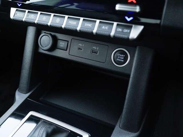 トライトン ＧＳＲ　純正スマホ連携ナビ　マルチアラウンドモニター　前後ドライブレコーダー　ＥＴＣ　マイパイロット　シートヒーター　レーンキープアシスト　本革シート（29枚目）