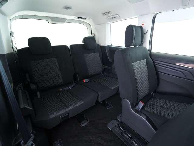 デリカＤ：５ Ｐ　純正１０．１型ナビ　ＥＴＣ　ドライブレコーダー　電動シート　電動リアゲート　両側電動スライドドア　シートヒーター　レーンキープアシスト　パドルシフト（8枚目）