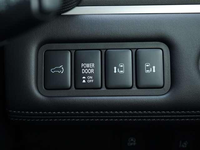 デリカＤ：５ Ｐ　純正１０．１型ナビ　ＥＴＣ　ドライブレコーダー　電動シート　電動リアゲート　両側電動スライドドア　シートヒーター　レーンキープアシスト　パドルシフト（12枚目）