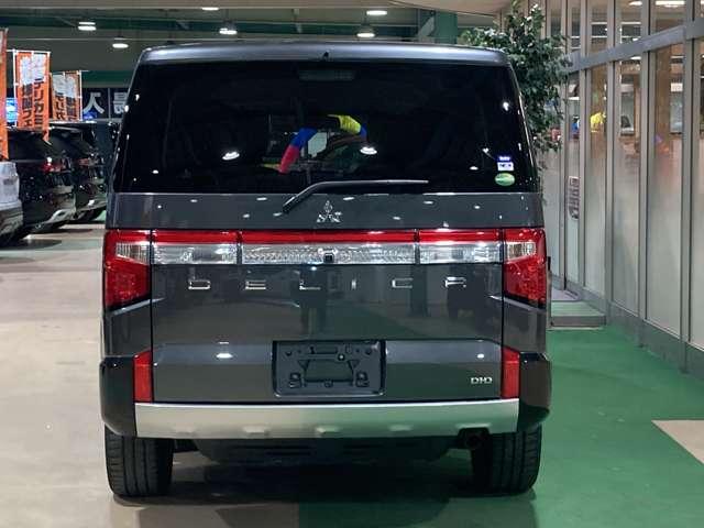 デリカD:5 G パワーパッケージ 4WD 3列シート ウォークスルー フルフラット 電動リアゲート シートヒーター オートクルーズコントロール アイドリングストップ オートマチックハイビーム オートライト 100V電源 寒冷地仕様(6枚目)