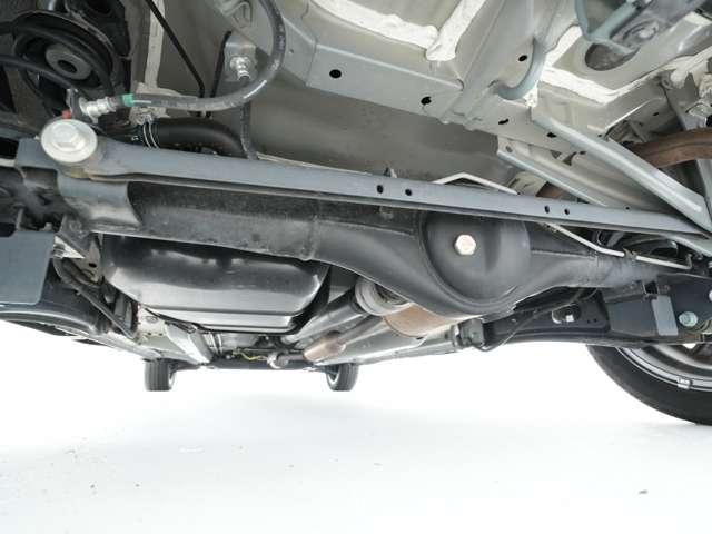 デリカミニ Ｔ　プレミアム　スマホ連携ディスプレイオーディオ　デジタルルームミラー　マルチアラウンドモニター　マイパイロット　ＥＴＣ　オールウェザーマット　ハーフレザーシート　両側電動スライドドア（6枚目）