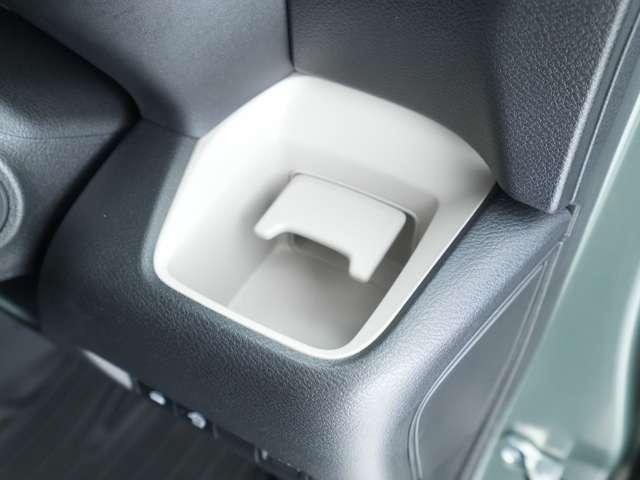 デリカミニ Ｔ　プレミアム　スマホ連携ディスプレイオーディオ　デジタルルームミラー　マルチアラウンドモニター　マイパイロット　ＥＴＣ　オールウェザーマット　ハーフレザーシート　両側電動スライドドア（29枚目）