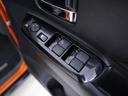 運転席から窓の開閉をロックすることができますので誤操作の心配がなく安心です♪