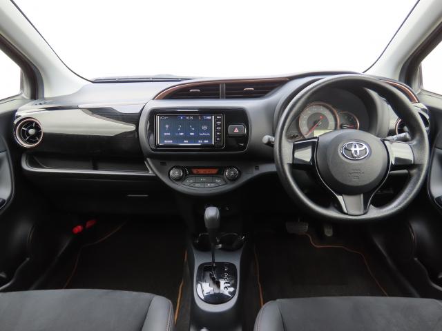 ヴィッツ Fアミー 車検整備付 純正ナビ 夏冬タイヤ付 エンスタ 前後ドラレコ TVワンセグ リアカメラ(11枚目)