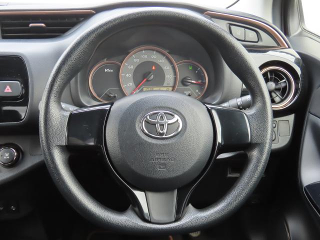 ヴィッツ Fアミー 車検整備付 純正ナビ 夏冬タイヤ付 エンスタ 前後ドラレコ TVワンセグ リアカメラ(12枚目)