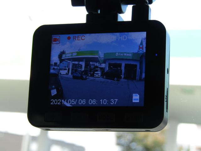 Ｎ－ＢＯＸカスタム ベースグレード　当社レンタカーＵＰ　純正８インチナビ　バックカメラ　ホンダセンシング　前側ドラレコ　ＥＴＣ　両側ＰＳＤ　フルセグ　Ｂｌｕｅｔｏｏｔｈ　ＵＳＢ　ＬＥＤライト　前席シートヒーター　サイドエアバッグ（9枚目）