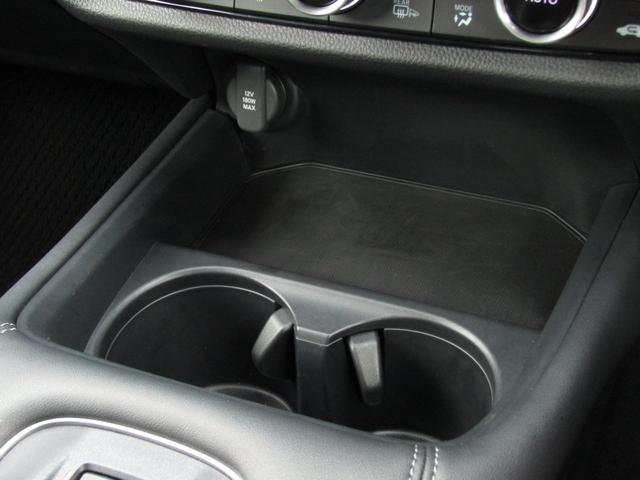 ZR-V e:HEVX 当社レンタカーUP 純正9インチナビ バックカメラ ホンダセンシング 前側ドラレコ ETC 電動リアゲート フルセグ Bluetooth USB LEDライト シートヒーター サイドエアバッグ(15枚目)