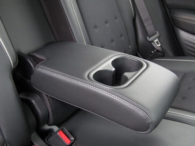 ZR-V e:HEVX 当社レンタカーUP 純正9インチナビ バックカメラ ホンダセンシング 前側ドラレコ ETC 電動リアゲート フルセグ Bluetooth USB LEDライト シートヒーター サイドエアバッグ(42枚目)