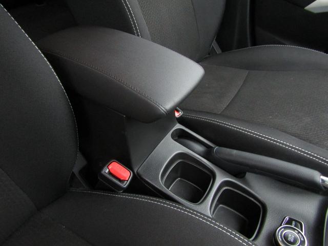 ＳＸ４ Ｓクロス ベースグレード　ワンオーナー　社外ナビ　バックカメラ　衝突軽減ブレーキ　ＥＴＣ　フルセグ　Ｂｌｕｅｔｏｏｔｈ　ＵＳＢ　ＣＤ／ＤＶＤ　ＬＥＤライト　オートエアコン　シートヒーター　サイドエアバッグ　パドルシフト（25枚目）