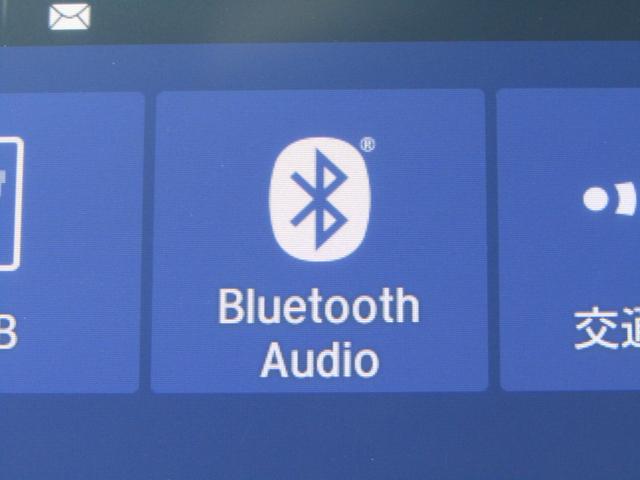 フィット ベーシック 当社レンタカーUP 純正8インチナビ バックカメラ ホンダセンシング 前側ドラレコ ETC フルセグ Bluetooth ハロゲンライト マニュアルエアコン パーキングセンサー サイドエアバッグ(6枚目)