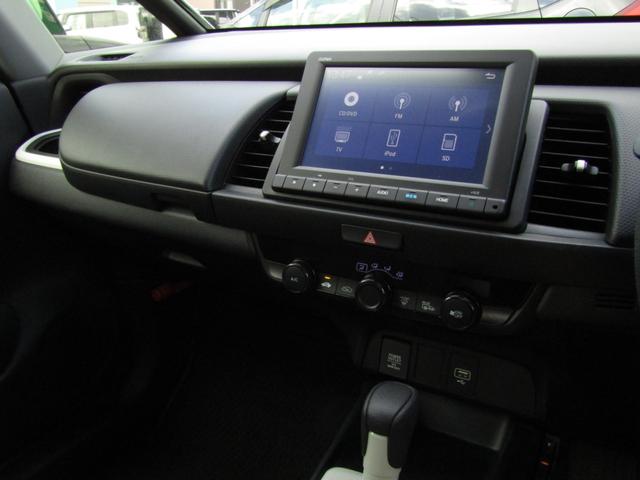 フィット ベーシック 当社レンタカーUP 純正8インチナビ バックカメラ ホンダセンシング 前側ドラレコ ETC フルセグ Bluetooth ハロゲンライト マニュアルエアコン パーキングセンサー サイドエアバッグ(9枚目)
