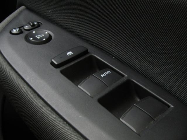 フィット ベーシック 当社レンタカーUP 純正8インチナビ バックカメラ ホンダセンシング 前側ドラレコ ETC フルセグ Bluetooth ハロゲンライト マニュアルエアコン パーキングセンサー サイドエアバッグ(24枚目)
