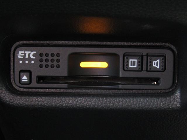 フィット 13G・Lホンダセンシング ワンオーナー 純正ナビ バックカメラ エンスタ ETC フルセグ Bluetooth USB LEDライト オートライト オートエアコン ドアバイザー サイドエアバッグ アームレストコンソール(8枚目)