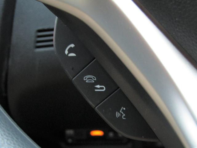 フィット 13G・Lホンダセンシング ワンオーナー 純正ナビ バックカメラ エンスタ ETC フルセグ Bluetooth USB LEDライト オートライト オートエアコン ドアバイザー サイドエアバッグ アームレストコンソール(17枚目)