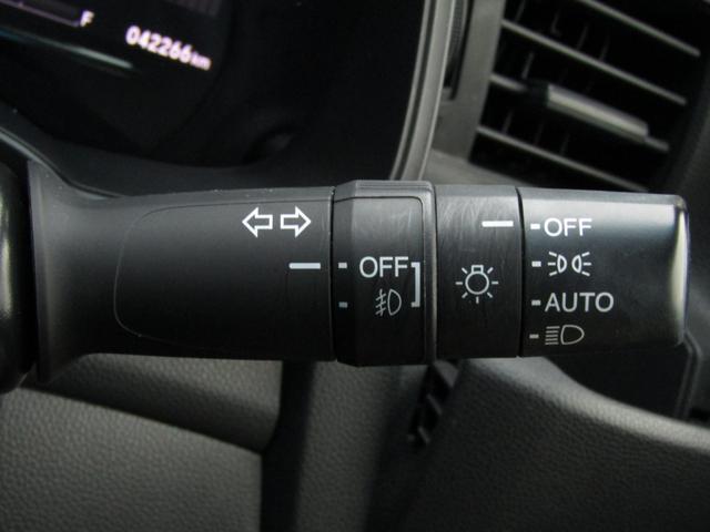 フィット 13G・Lホンダセンシング ワンオーナー 純正ナビ バックカメラ エンスタ ETC フルセグ Bluetooth USB LEDライト オートライト オートエアコン ドアバイザー サイドエアバッグ アームレストコンソール(19枚目)
