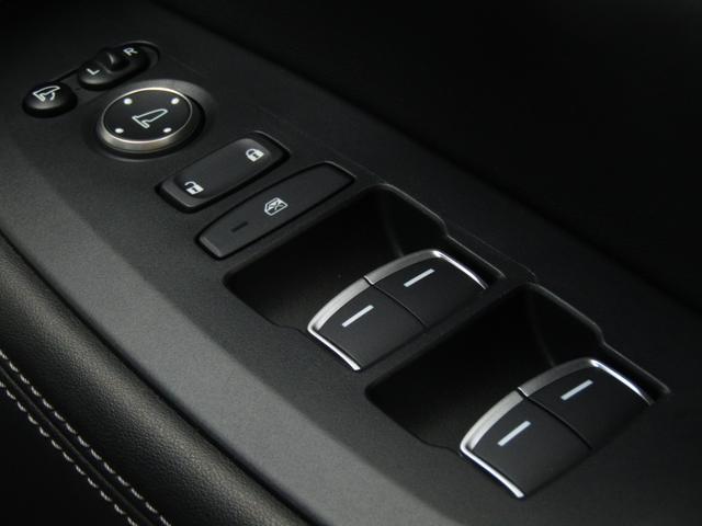 ZR-V e:HEVX 当社レンタカーUP 純正9インチナビ バックカメラ ホンダセンシング 前側ドラレコ ETC 電動リアゲート フルセグ Bluetooth USB LEDライト シートヒーター 電動パーキングブレーキ(32枚目)