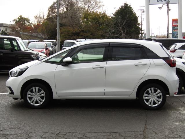 フィット ホーム　ワンオーナー　純正ナビ　バックカメラ　ホンダセンシング　エンスタ　Ｂｌｕｅｔｏｏｔｈ　ＵＳＢ　ＬＥＤライト　オートハイビーム　電動パーキングブレーキ　オートエアコン　サイドエアバッグ　パーキングセンサ（36枚目）