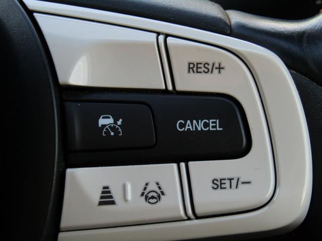 フィット ｅ：ＨＥＶホーム２０周年特別仕様車カーサ　ワンオーナー　純正９インチナビ　バックカメラ　ホンダセンシング　ＥＴＣ　フルセグ　Ｂｌｕｅｔｏｏｔｈ　ＵＳＢ　パーキングセンサー　ＬＥＤライト　オートエアコン　シートヒーター　電動パーキングブレーキ（16枚目）