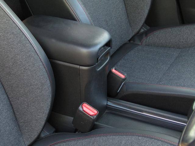 フィット ｅ：ＨＥＶホーム２０周年特別仕様車カーサ　ワンオーナー　純正９インチナビ　バックカメラ　ホンダセンシング　ＥＴＣ　フルセグ　Ｂｌｕｅｔｏｏｔｈ　ＵＳＢ　パーキングセンサー　ＬＥＤライト　オートエアコン　シートヒーター　電動パーキングブレーキ（30枚目）